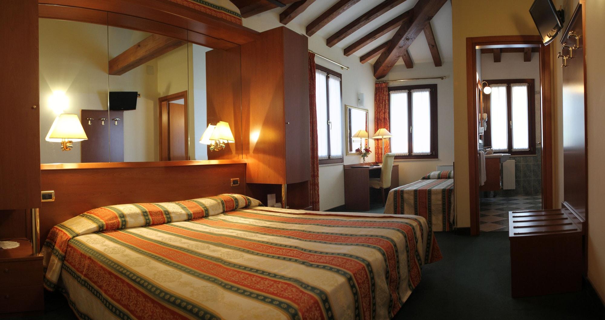 Hotel Antico Moro Chirignago-Zelarino Bagian luar foto